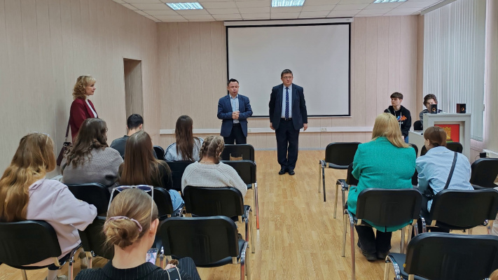 Директор центра содействия трудоустройству - в огркомитете Олимпиады регионального уровня «Управляй будущим» 2025